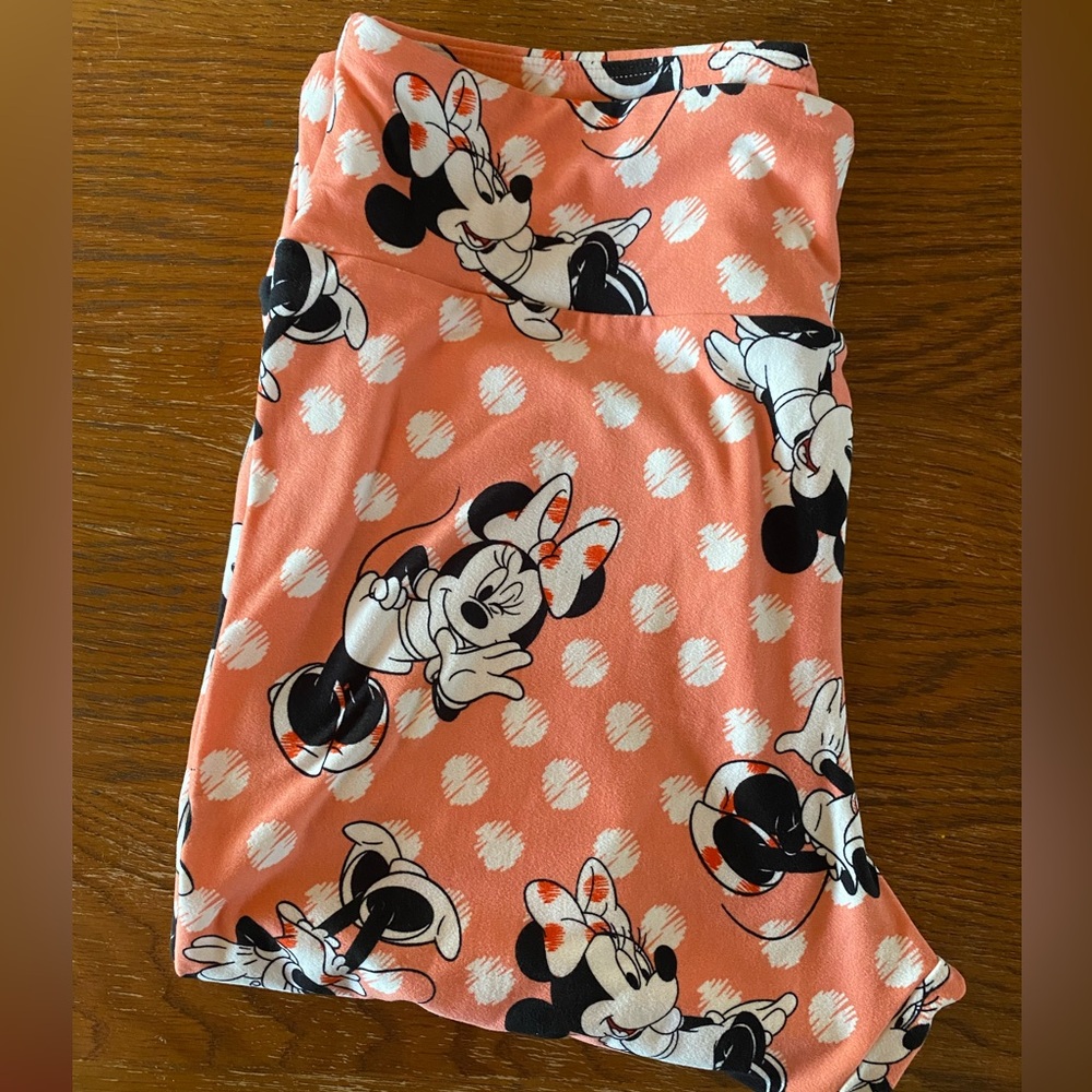 New Disney Disneyland tall and curvy Minnie Mouse soft leggings
